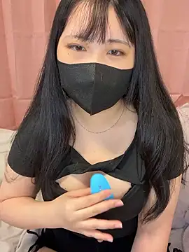 nyam nyam  m online show from July 6, 10:56 pm