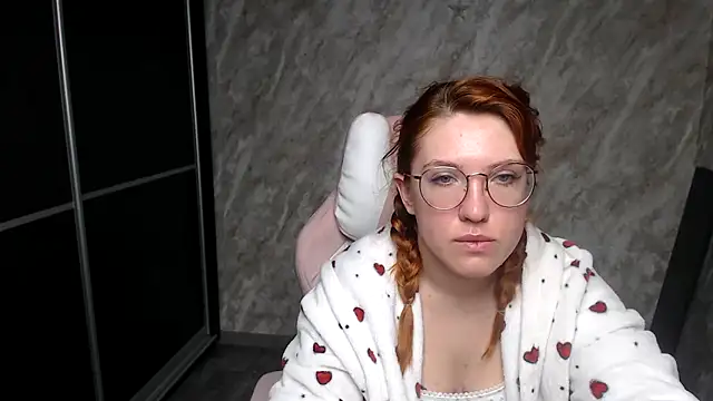 Reginasmilee online show from February 21, 1:39 am