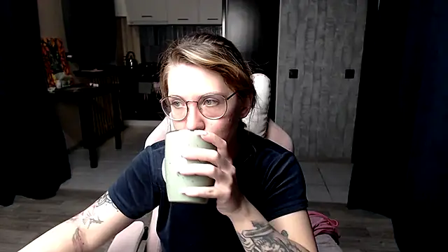 Reginasmilee online show from September 14, 1:14 am