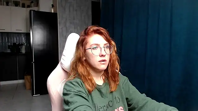 Reginasmilee online show from October 1, 2:49 am