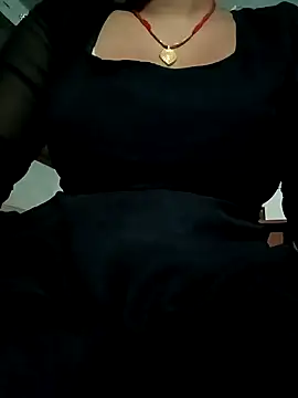 Hot Shoniya online show from August 7, 2:57 pm