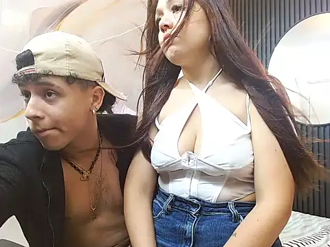 kitty queensex18 online show from June 24, 7:57 pm