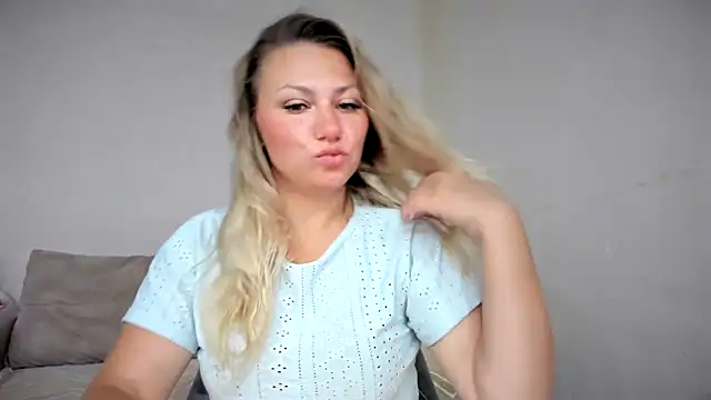 MonicaSweettty online show from July 10, 12:23 am