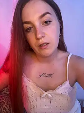 Kissss2424 online show from July 18, 1:24 pm