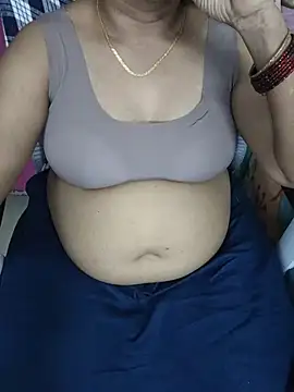 amudha143 online show from July 10, 9:04 pm