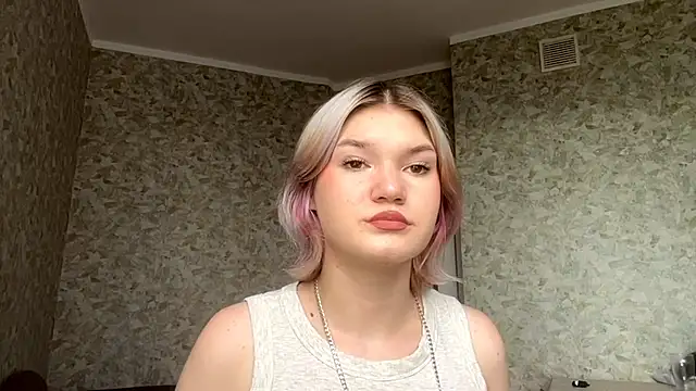 PearlyCafferky online show from July 9, 12:18 pm