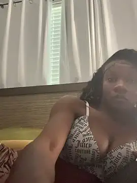 therealgiabenj online show from July 21, 12:39 pm