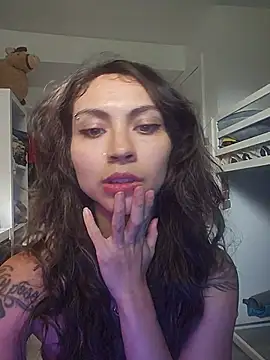 RebelRileyX online show from July 28, 9:47 pm