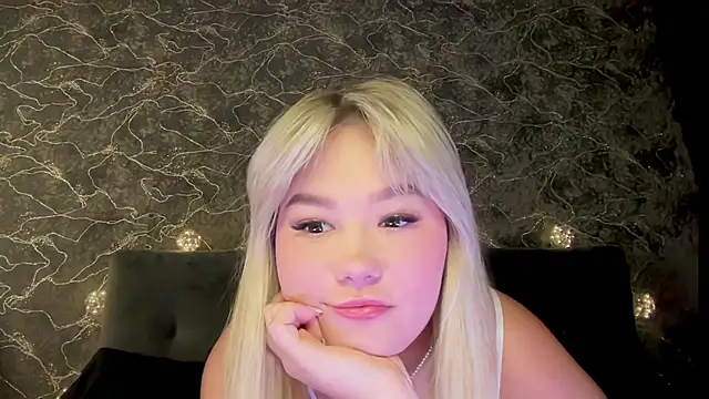 Aurora meow online show from August 8, 8:28 pm