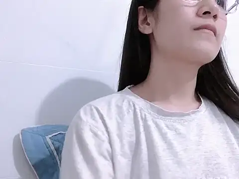 Lumii23 online show from August 4, 3:40 pm
