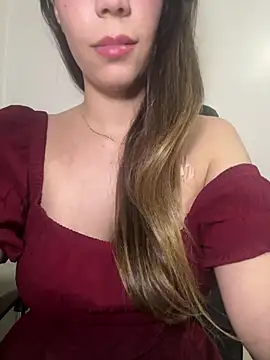 MagnoliaVale online show from August 3, 8:03 pm