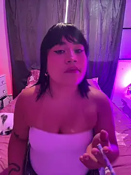 Estefany yeager online show from August 9, 9:51 pm
