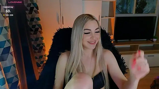 MilanaOmg online show from April 13, 7:25 pm