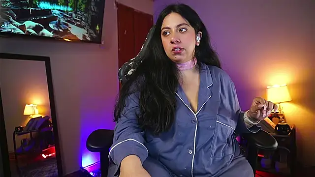 coraline latin online show from March 27, 12:17 pm