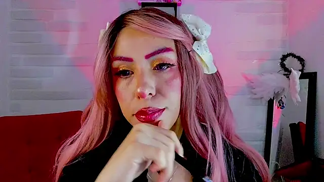 sky girl1 online show from December 1, 5:37 pm