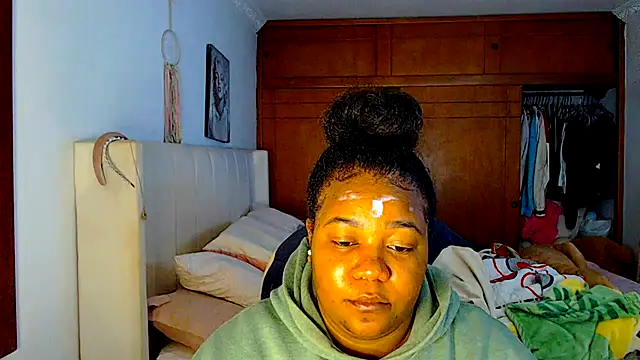 Daddys girl1 online show from October 12, 5:10 am