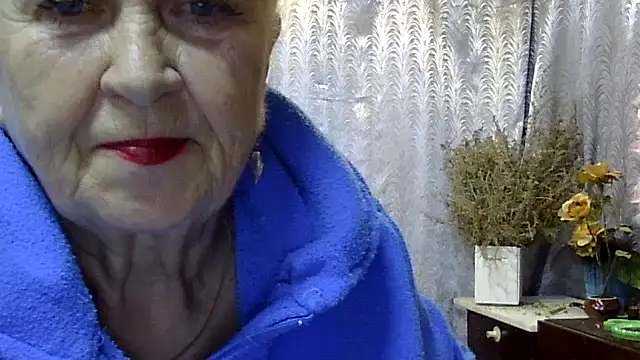 Emma52610 online show from October 19, 5:26 pm