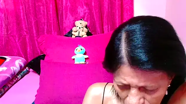 SLUTTYROXY online show from December 1, 7:34 am