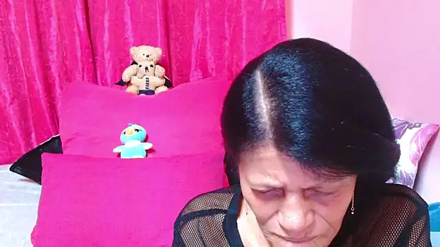 SLUTTYROXY online show from January 8, 6:23 pm