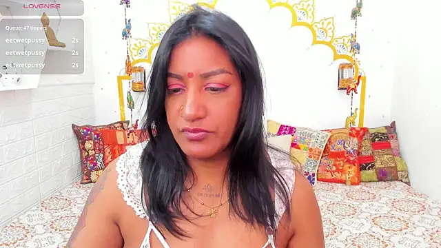 LadyNahir online show from April 15, 9:59 pm