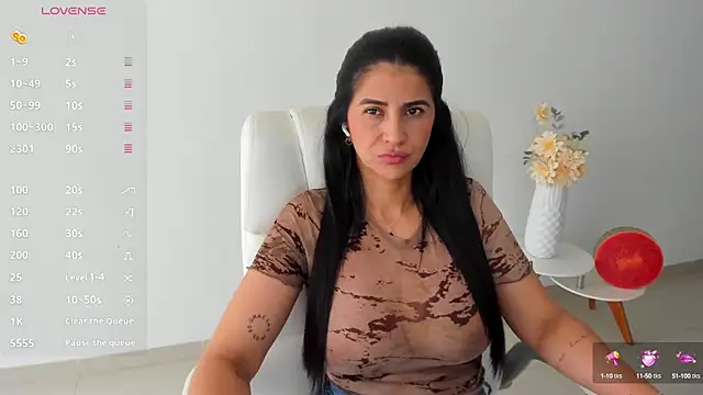 renata t  online show from October 9, 8:24 pm