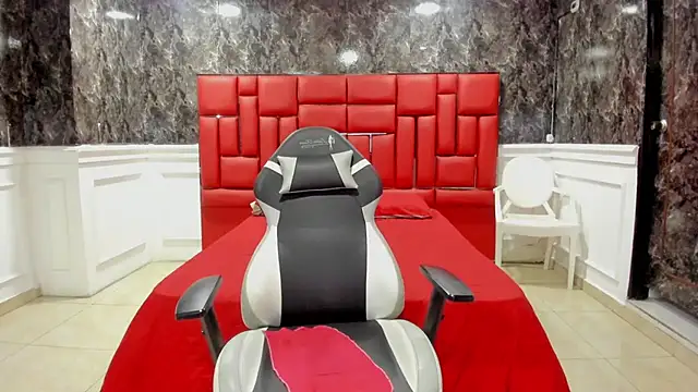 Imyourdirtymilf online show from September 30, 7:30 pm