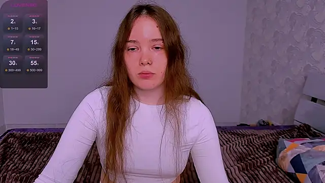 Janie JJ Curvie online show from April 19, 2:22 am