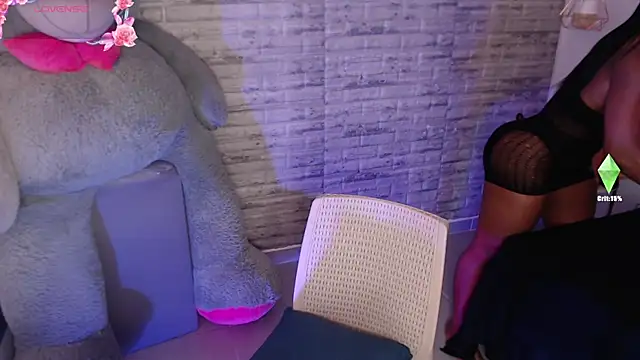 TinnaCobb online show from February 16, 3:45 pm