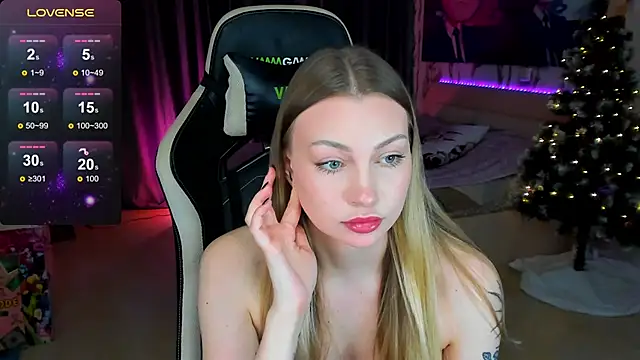 BiMolly online show from December 19, 11:19 pm