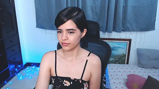 mia collins x online show from June 4, 1:11 am