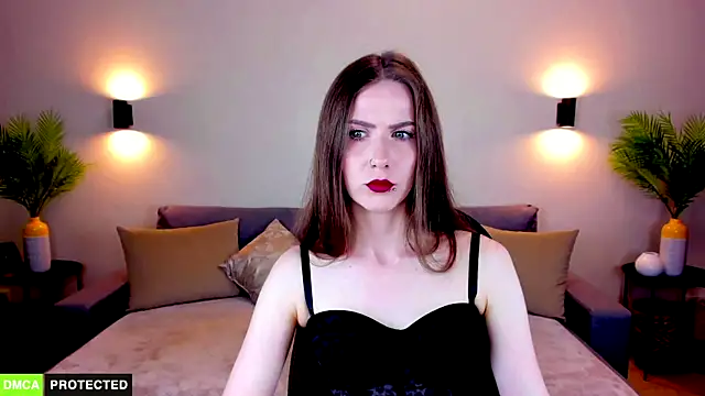 TheWoman   online show from March 20, 7:41 pm