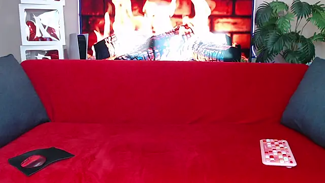 MommyMila84 online show from March 29, 5:06 am