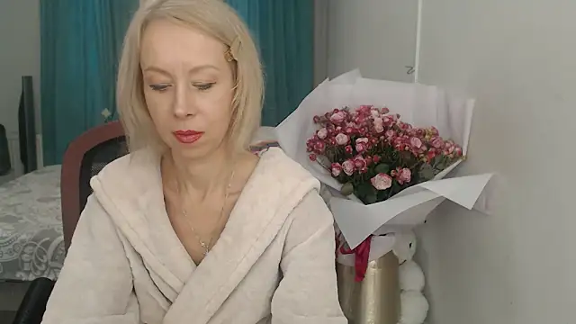 LuxuryNika online show from November 11, 12:02 pm