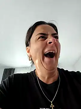 IsabelleCraft online show from November 14, 10:15 am