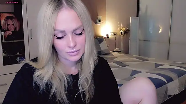 Libby Nora online show from October 22, 10:53 am