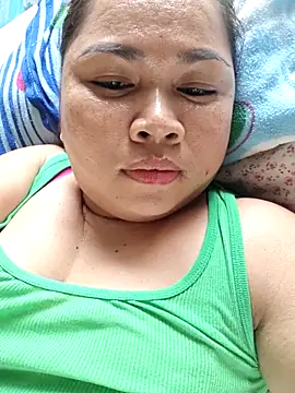 XXLorie 02 online show from May 16, 12:35 am