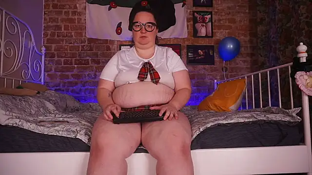 Evelively online show from October 4, 3:45 am