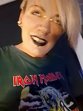 Snapshot of PinkTheHawk chatting on September 16, 12:24 pm PinkTheHawk online show from September 16, 12:24 pm