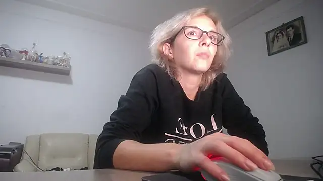 SmokerLety online show from October 30, 4:41 pm