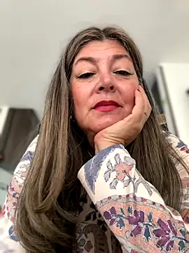 emma tour online show from November 15, 1:45 pm