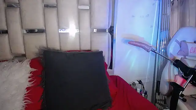 chelaqueen  online show from September 24, 9:58 pm