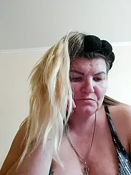 Snapshot of VeronikaBless chatting on September 16, 1:30 pm VeronikaBless online show from September 16, 1:30 pm