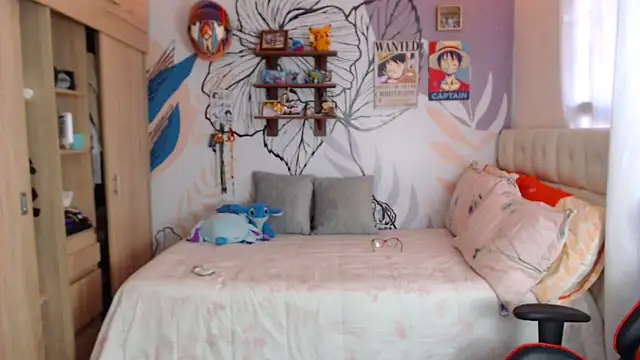 LinzyBaner online show from March 3, 9:32 pm