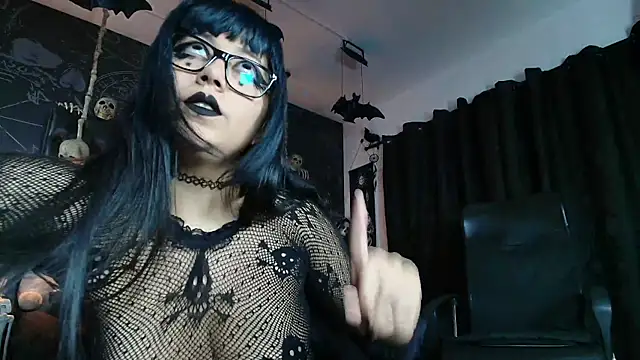 AlexHoe  online show from March 21, 6:57 pm