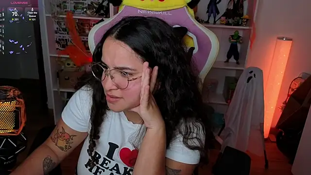 Snapshot of Sweet_sully__ chatting on October 29, 9:35 am Sweet sully   online show from October 29, 9:35 am