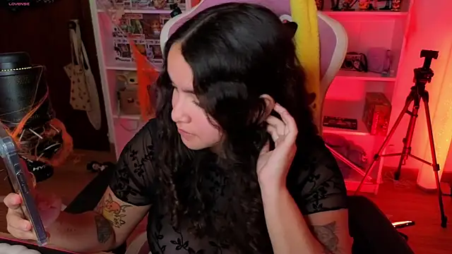 Snapshot of Sweet_sully__ chatting on October 18, 9:01 am Sweet sully   online show from October 18, 9:01 am