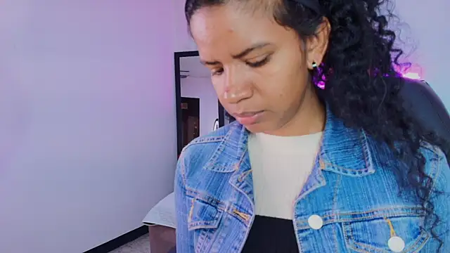 Ellie Alves online show from September 23, 1:42 pm