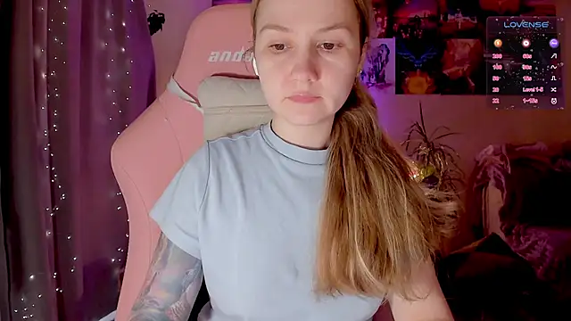 Snapshot of GoodWitch_ chatting on September 10, 7:19 am GoodWitch  online show from September 10, 7:19 am