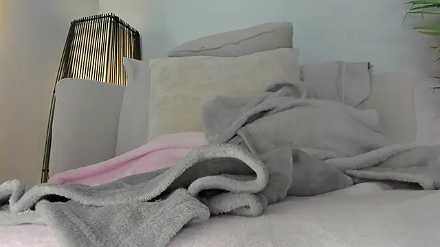 Swt skinny  online show from November 18, 1:34 pm