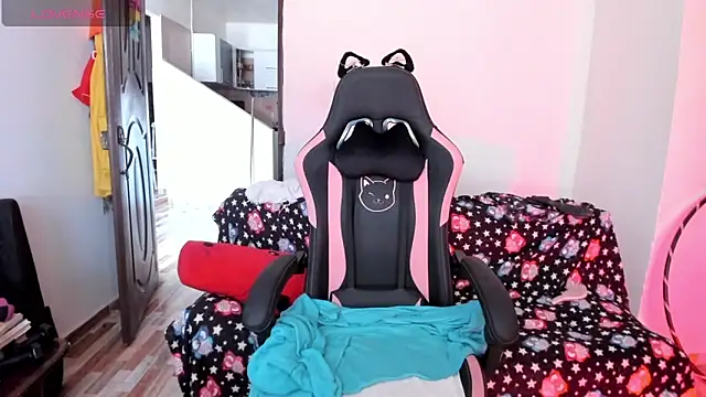 adrena 10 online show from February 18, 8:52 pm